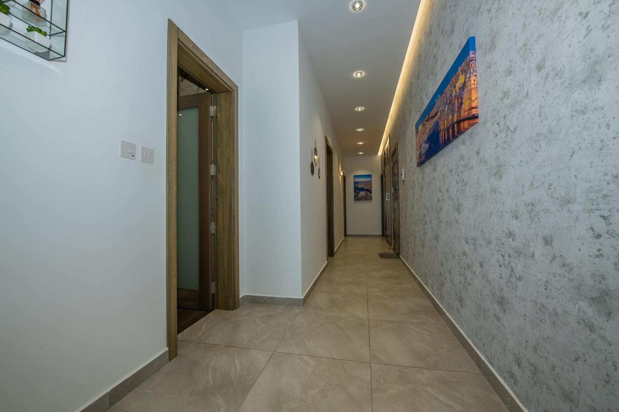 Clifftop Modern Apartment Mellieħa Extérieur photo